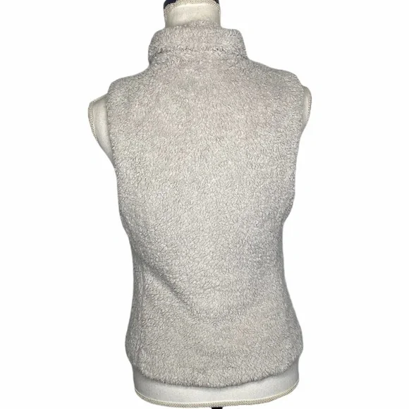 Patagonia Fleece Women’s Vest - Picture 3 of 12